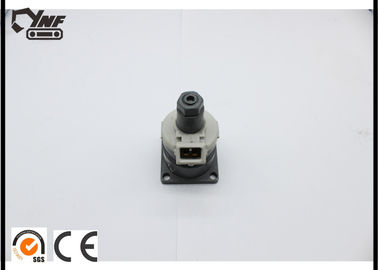 PC YNF01359 ควบคุมหลักยาววาล์วชิ้นส่วนรถขุด Hitachi บรรเทาสีดำ